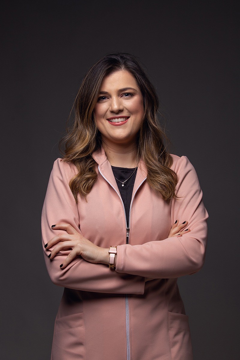 Dra. Eloá Pereira